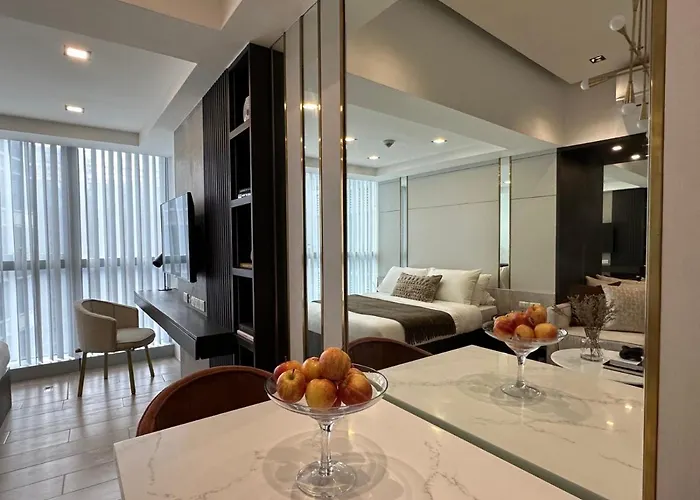 Uptown Parksuites Bgc